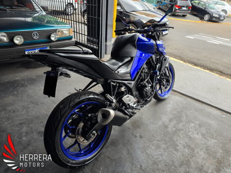 YAMAHA MT-03 300 ABS, Foto 3