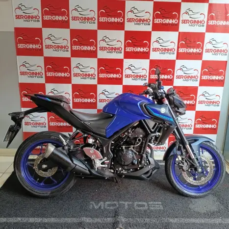 YAMAHA MT-03 300 ABS, Foto 1