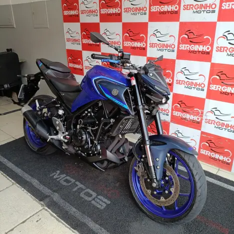 YAMAHA MT-03 300 ABS, Foto 4