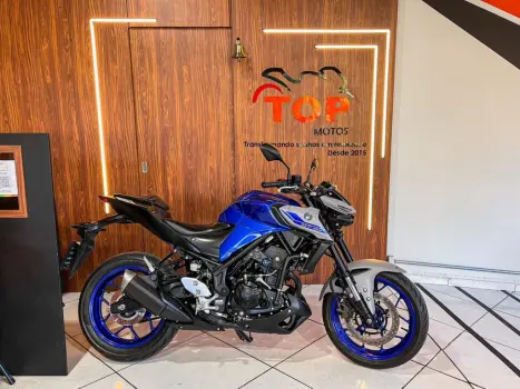 YAMAHA MT-03 300 ABS, Foto 1