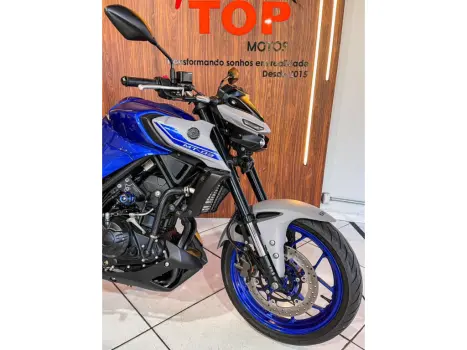 YAMAHA MT-03 300 ABS, Foto 2