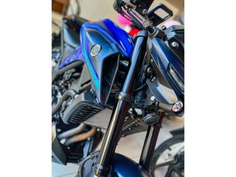 YAMAHA MT-03 300 ABS, Foto 7