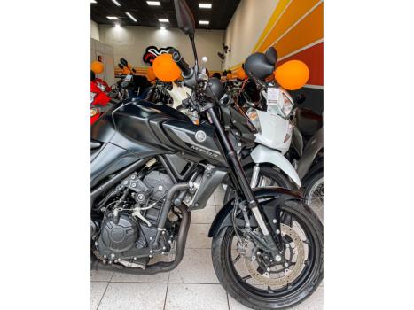YAMAHA MT-03 300 ABS, Foto 2