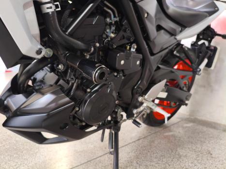 YAMAHA MT-03 300 ABS, Foto 9