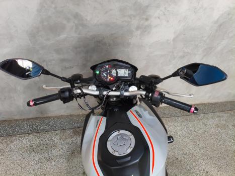 YAMAHA MT-03 300 ABS, Foto 12