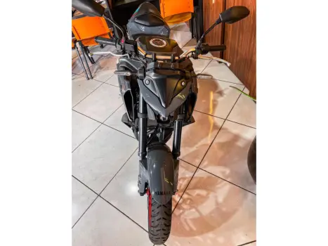 YAMAHA MT-03 300 ABS, Foto 4
