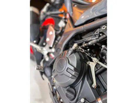 YAMAHA MT-03 300 ABS, Foto 11