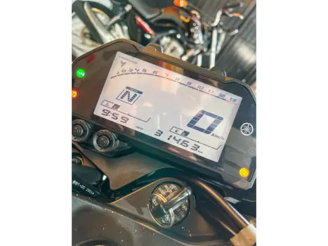 YAMAHA MT-03 300 ABS, Foto 14