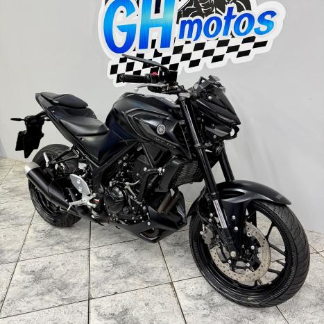 YAMAHA MT-03 300 ABS, Foto 3