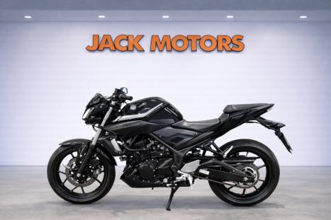YAMAHA MT-03 300 ABS, Foto 2