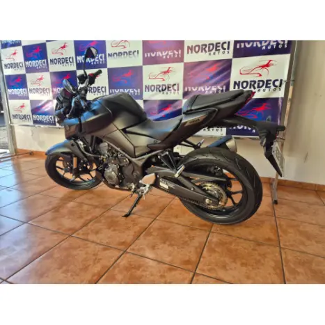 YAMAHA MT-03 300 ABS, Foto 8