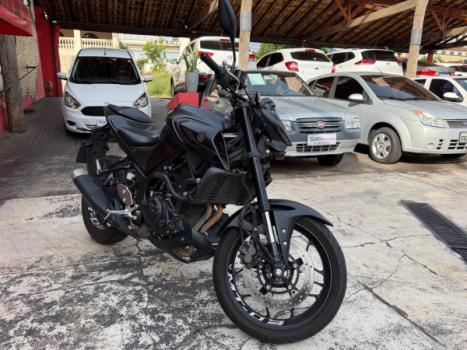 YAMAHA MT-03 300 ABS, Foto 3