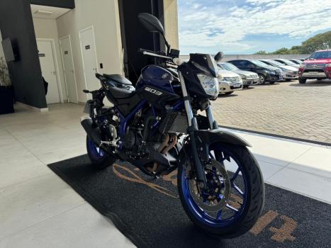 YAMAHA MT-03 300 ABS, Foto 2