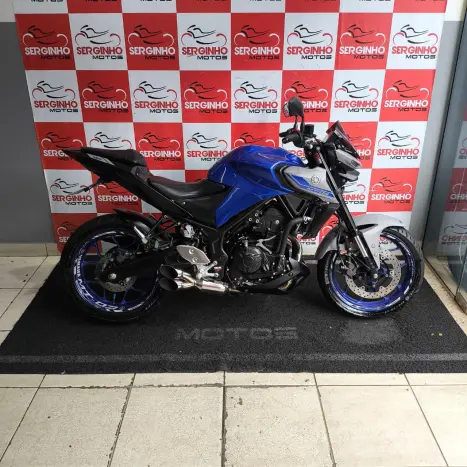YAMAHA MT-03 300 ABS, Foto 1
