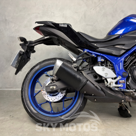 YAMAHA MT-03 300 ABS, Foto 2