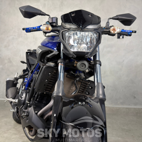YAMAHA MT-03 300 ABS, Foto 6