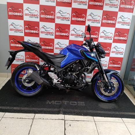 YAMAHA MT-03 300 ABS, Foto 1