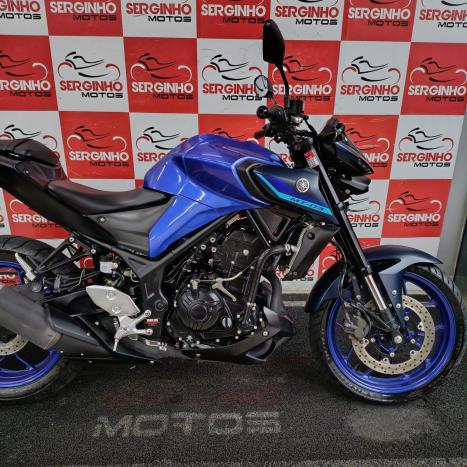 YAMAHA MT-03 300 ABS, Foto 2
