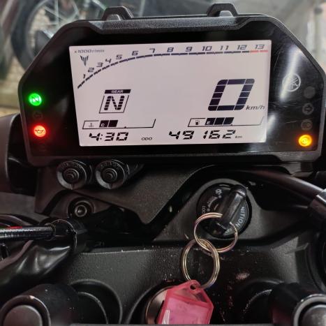 YAMAHA MT-03 300 ABS, Foto 6