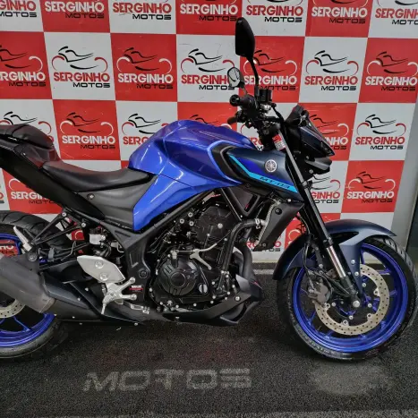 YAMAHA MT-03 300 ABS, Foto 2