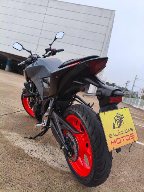 YAMAHA MT-03 300 ABS, Foto 5