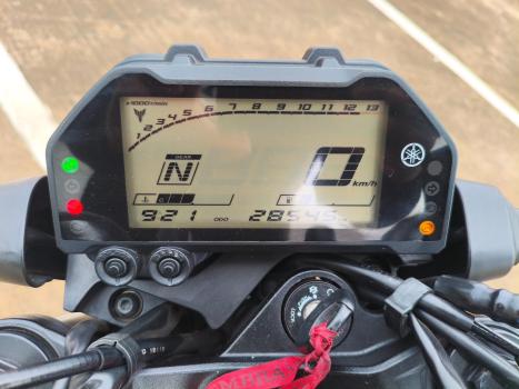 YAMAHA MT-03 300 ABS, Foto 12