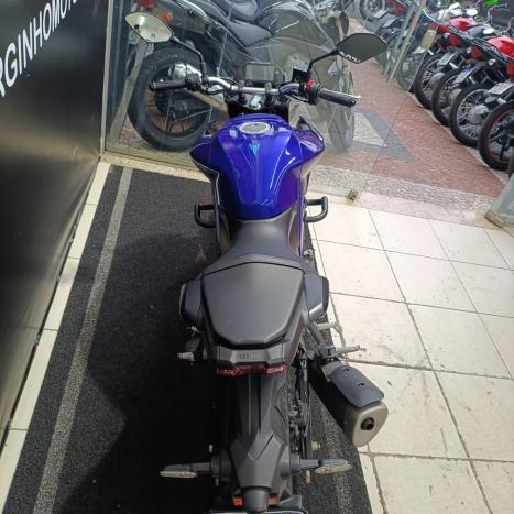 YAMAHA MT-03 300 ABS, Foto 4