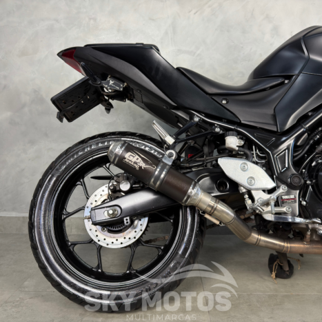 YAMAHA MT-03 300 ABS, Foto 2