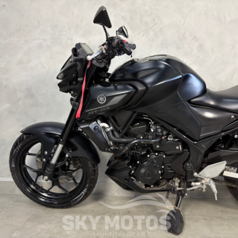YAMAHA MT-03 300 ABS, Foto 12