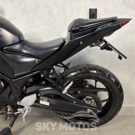YAMAHA MT-03 300 ABS, Foto 13
