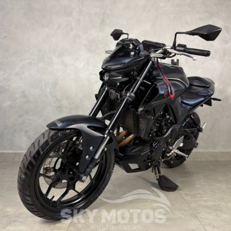 YAMAHA MT-03 300 ABS, Foto 14