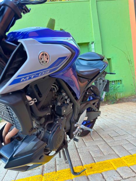 YAMAHA MT-03 300 ABS, Foto 5