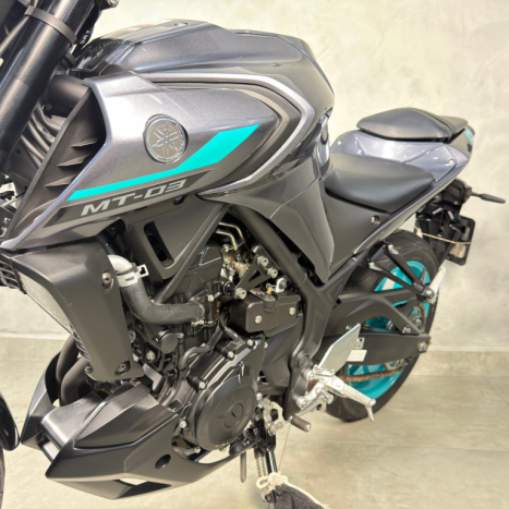 YAMAHA MT-03 300 ABS, Foto 15