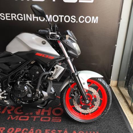 YAMAHA MT-03 300 ABS, Foto 5