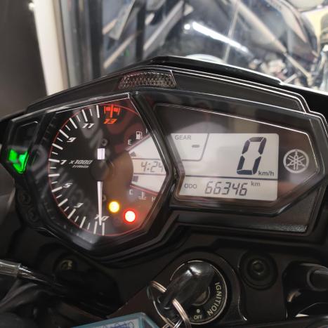 YAMAHA MT-03 300 ABS, Foto 6