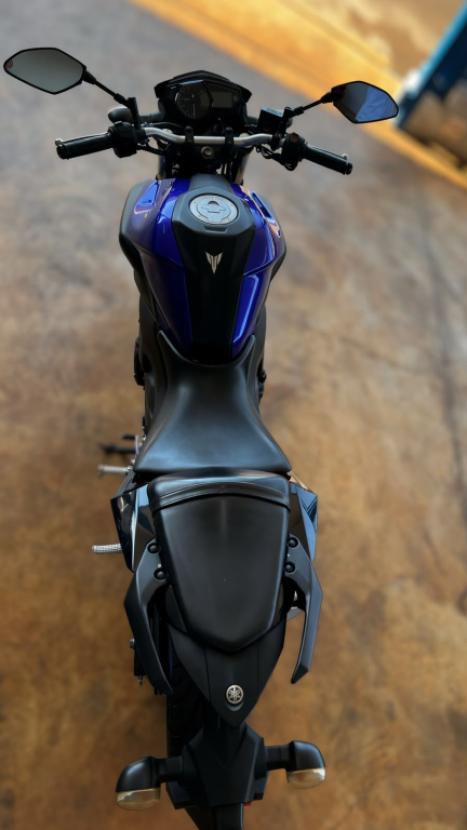 YAMAHA MT-03 300 ABS, Foto 3