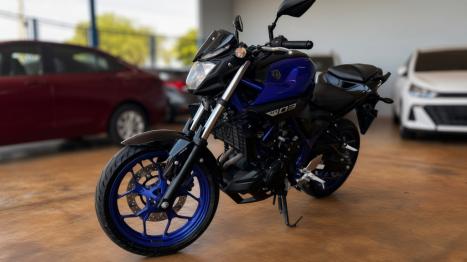 YAMAHA MT-03 300 ABS, Foto 9