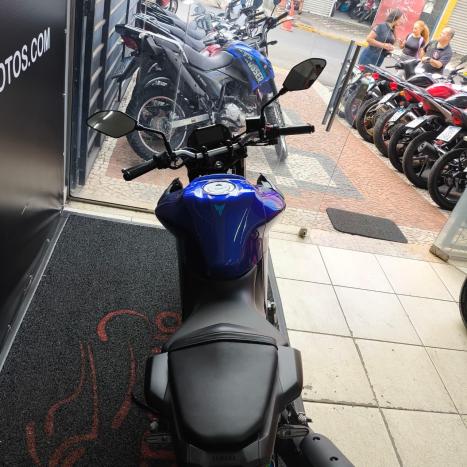 YAMAHA MT-03 300 ABS, Foto 6
