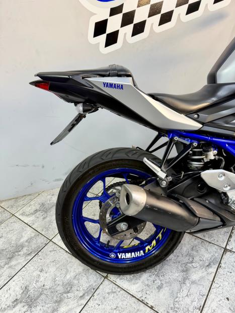 YAMAHA MT-03 300 ABS, Foto 4