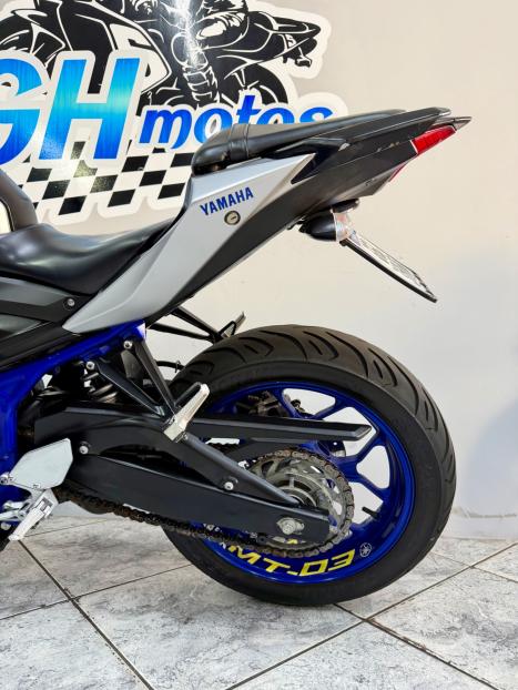 YAMAHA MT-03 300 ABS, Foto 7