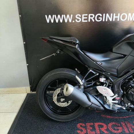 YAMAHA MT-03 300 ABS, Foto 2
