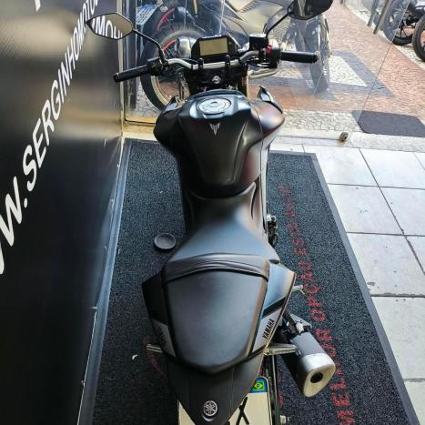 YAMAHA MT-03 300 ABS, Foto 6