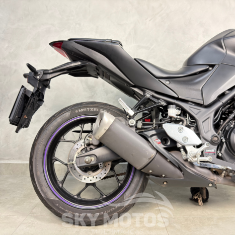 YAMAHA MT-03 300 ABS, Foto 2