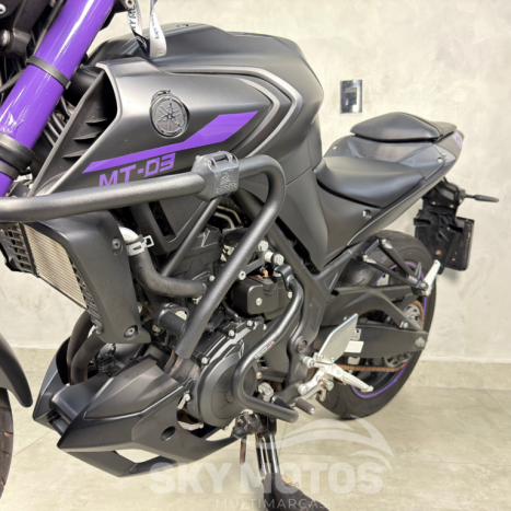 YAMAHA MT-03 300 ABS, Foto 15