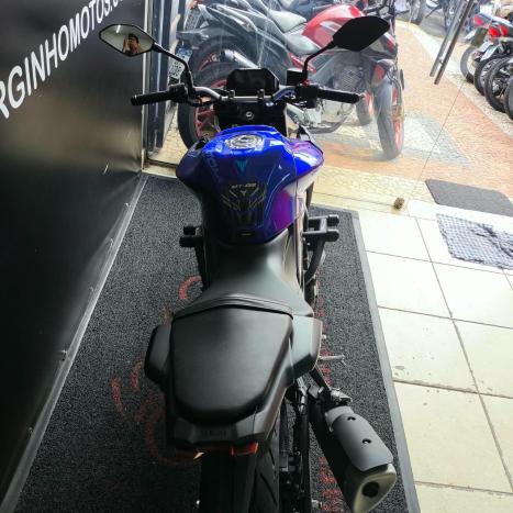 YAMAHA MT-03 300 ABS, Foto 4