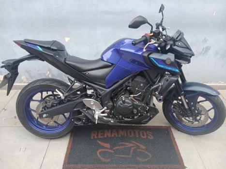 YAMAHA MT-03 300 ABS, Foto 1