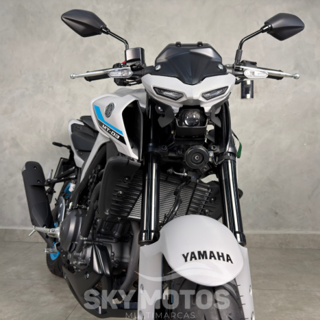 YAMAHA MT-03 300 ABS, Foto 5