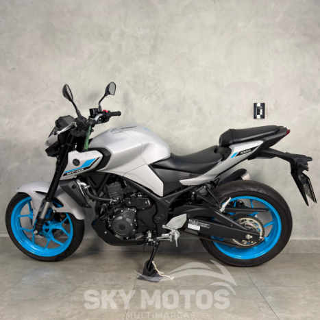 YAMAHA MT-03 300 ABS, Foto 9