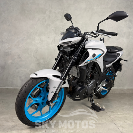 YAMAHA MT-03 300 ABS, Foto 11