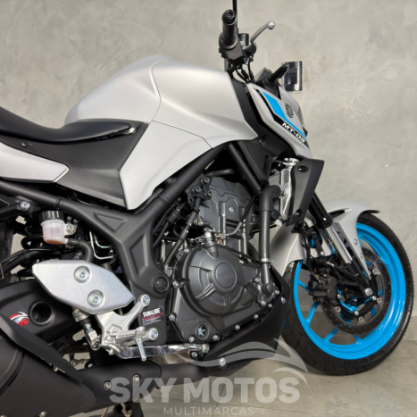 YAMAHA MT-03 300 ABS, Foto 15
